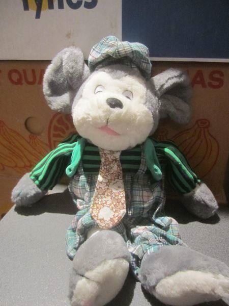 Jouets: Maus mit Kleider, Kravatte – D'occasion à Zürich par Motzkuh