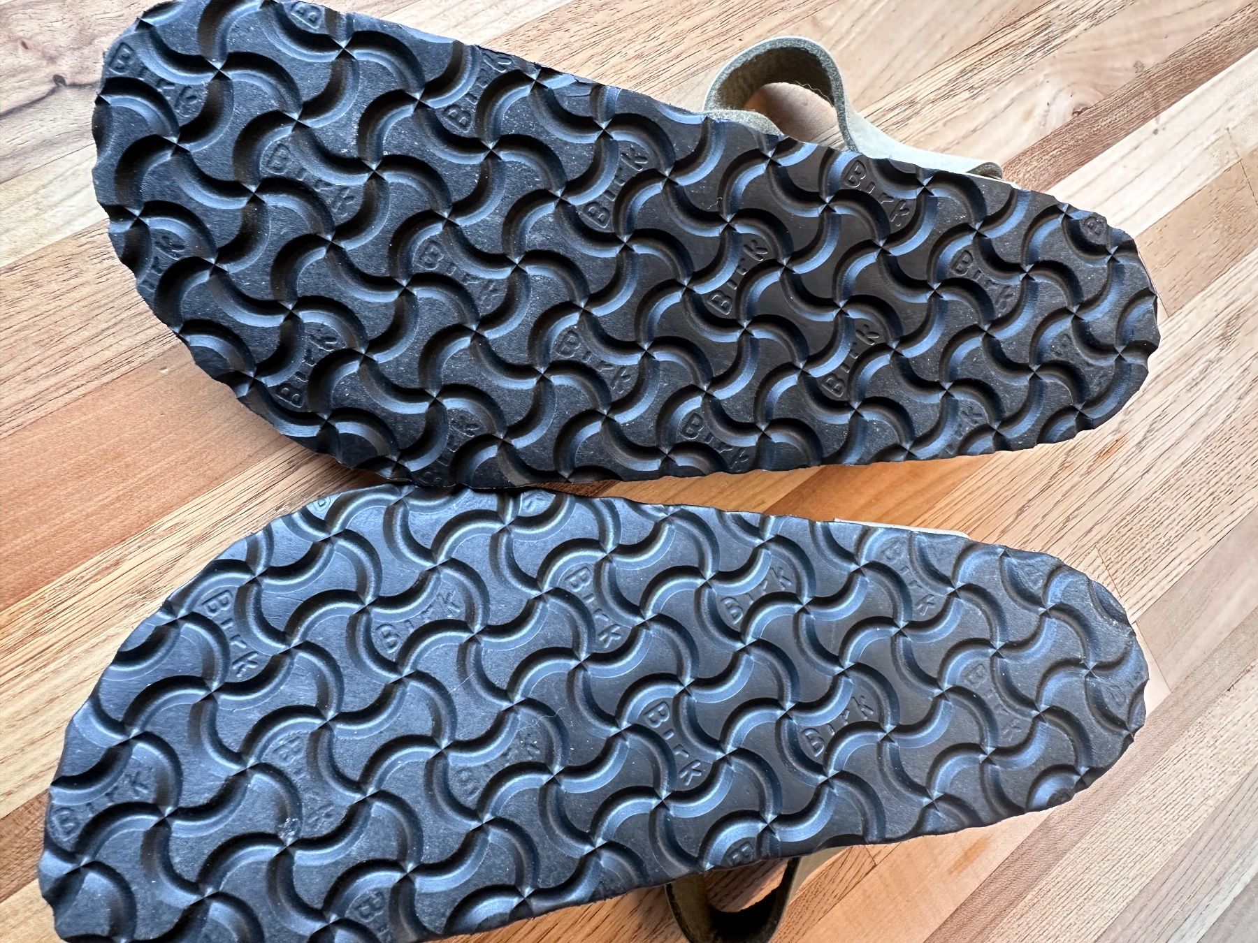 Birkenstock Scarpe da donna: Birkenstock Schuhe Grösse 38 – Nuovo (secondo la descrizione) da Wolfhalden venduto da Bluebelle01 2