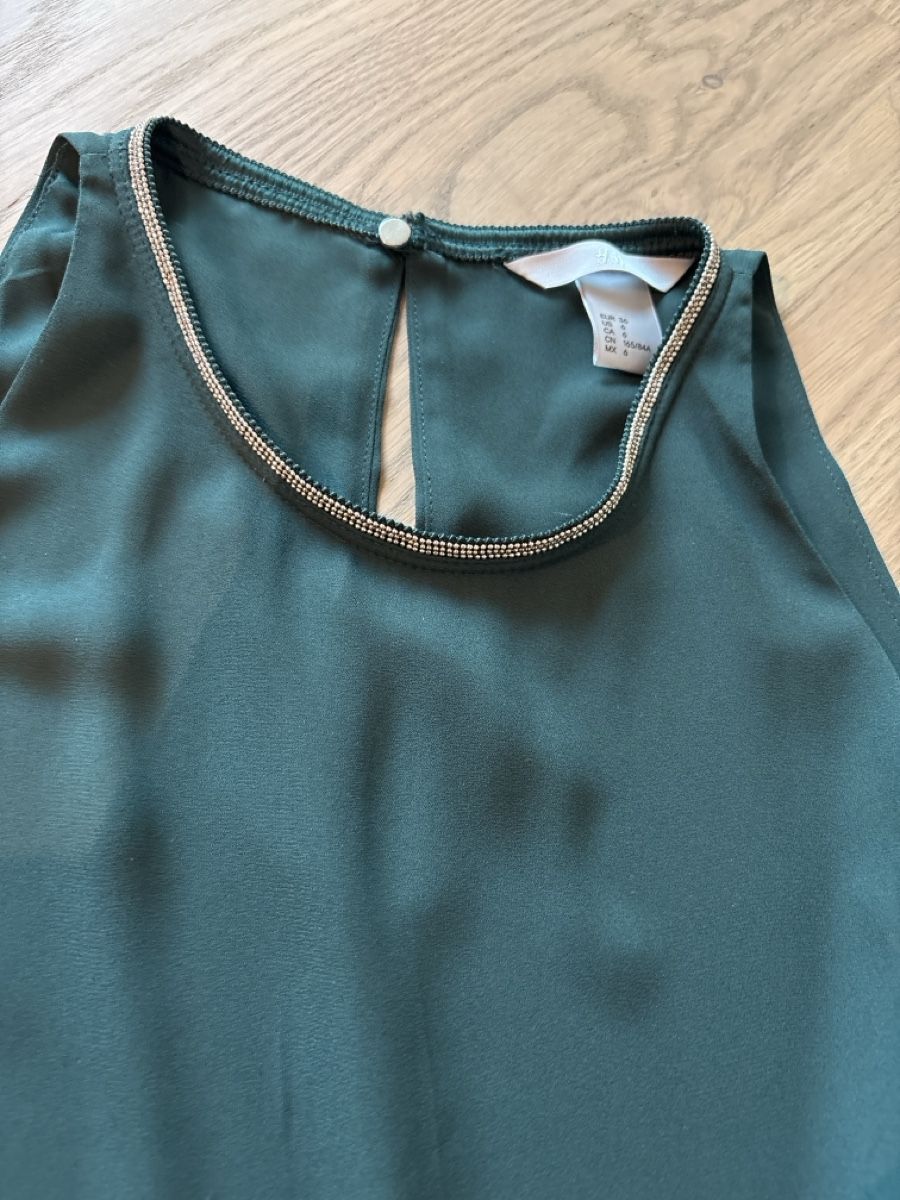 H&M Camicette: Grünes Oberteil H&M Grösse 36 – Usato da Erlinsbach venduto da Camara4 1