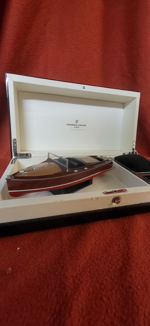 Boîtes de montres: Frederique Constant-Etui mit Werbeschiffchen – D'occasion à Boll par BollArtAntik 3