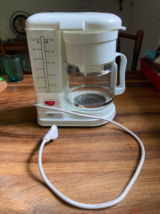 Kaffeemaschine einfache, alte, mit Filtern | Kaufen auf Ricardo