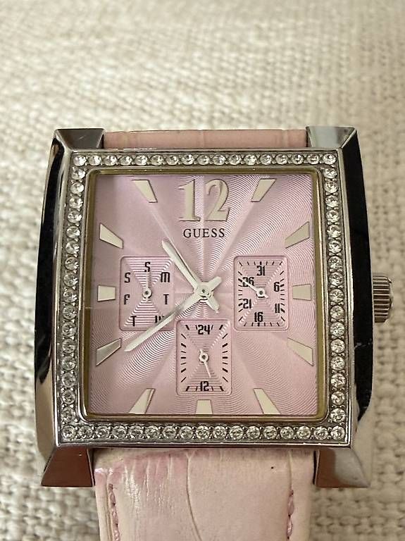 Guess Orologi: Monte GUESS Crystal et cuir – Usato da Goumoens-la-Ville venduto da SandieF 1