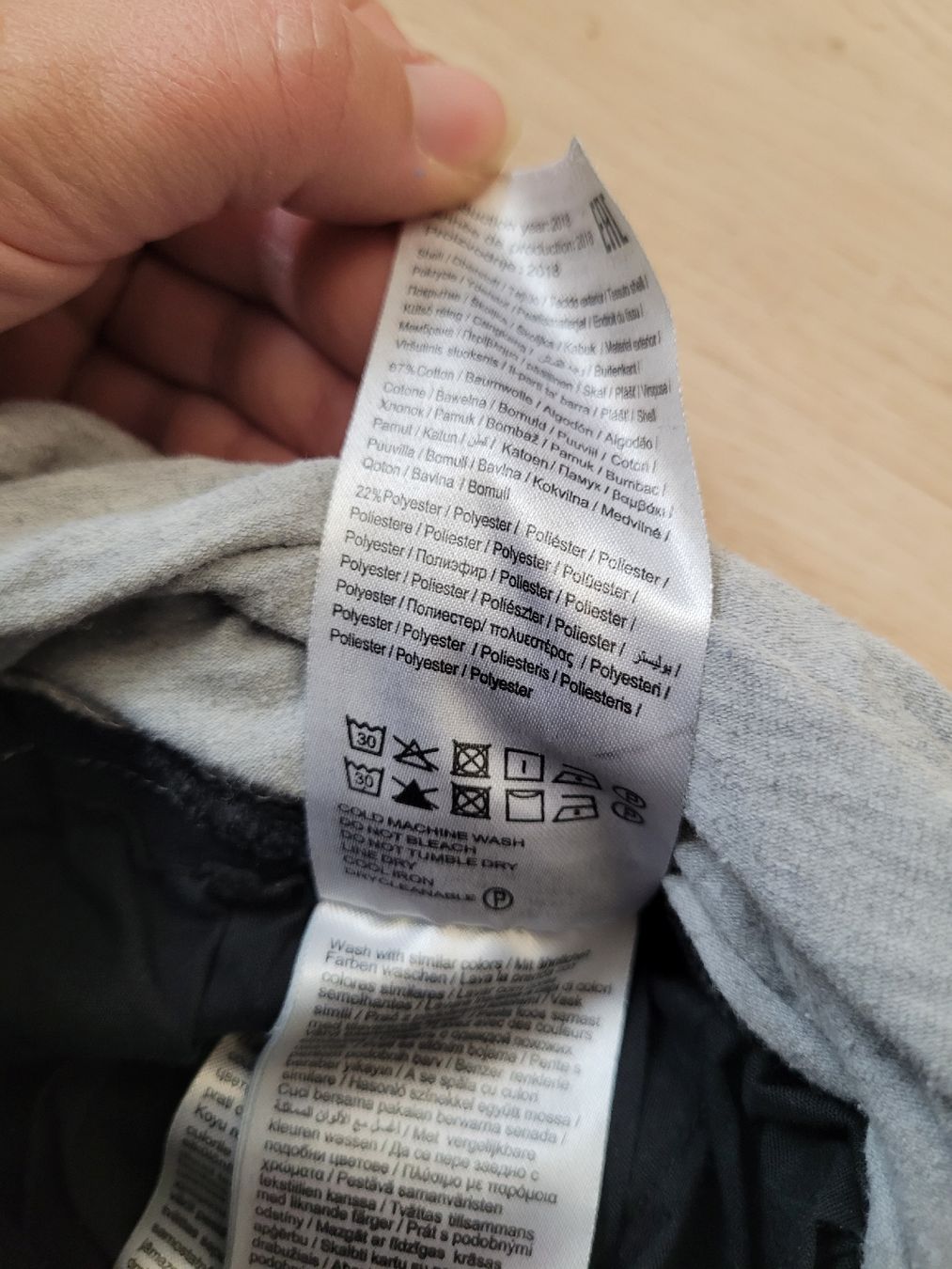 Pantaloni: kurze Umstandshose Gr. 33 – Usato da Lupsingen venduto da sta_wgg5 3