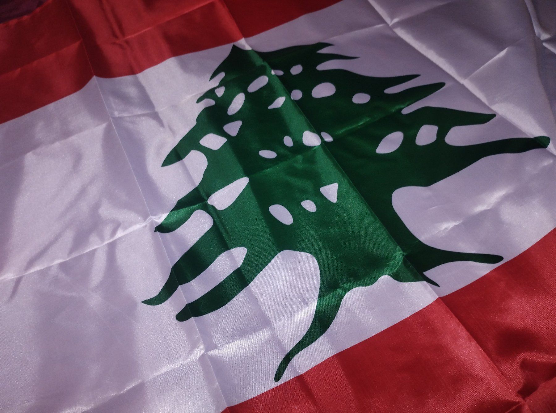 Bandiere: 2x Flagge des Libanon - Drapeau du Liban – Nuovo e nell'imballaggio originale da Bussigny venduto da NATURALO 1