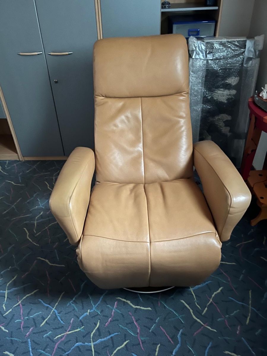 Strässle Poltrone: Fauteuil Strässle de chez Pfister – Usato da Givisiez venduto da Lideto 1