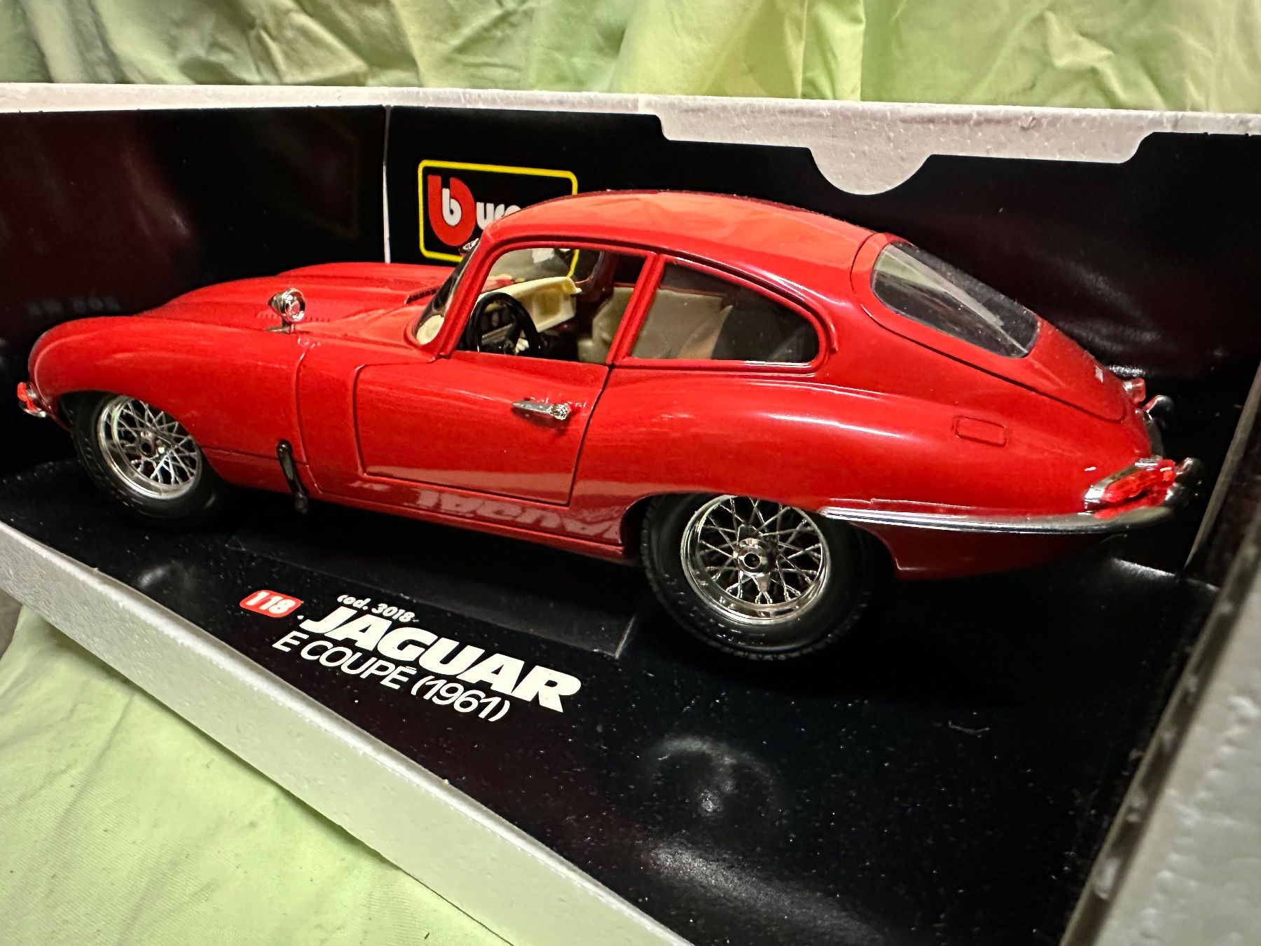 Bburago Modellini d'auto: Jaguar e Coupé 1961 Oldtimer classic gb – Nuovo e nell'imballaggio originale da Reinach AG venduto da rares75 1