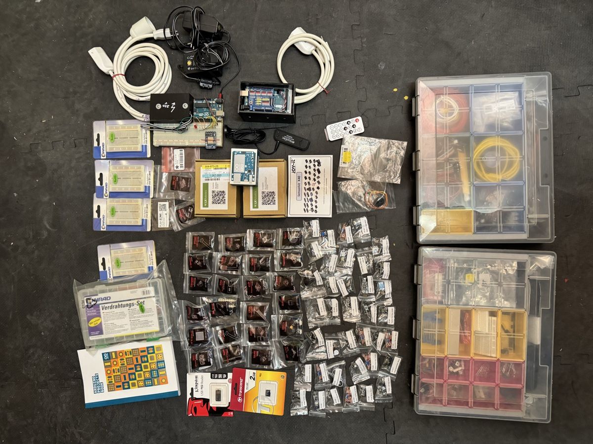 Arduino Elektronikbauteile: 2x Arduino Set mit 40 Sensoren – Gebraucht aus Uerikon von Metavita