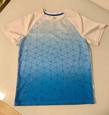 H&M Sportshirt weiss/blau gemustert Gr. 158/164