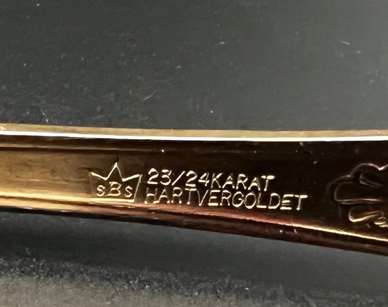 Besteck & Tafelsilber: 23/24 Karat Besteck Hartvergoldet – Gebraucht aus Basel von  4