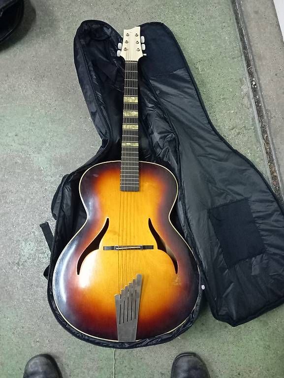 Framus Strumenti musicali: Framus Vintage Gitarre – Usato da Basel venduto da Petergunn