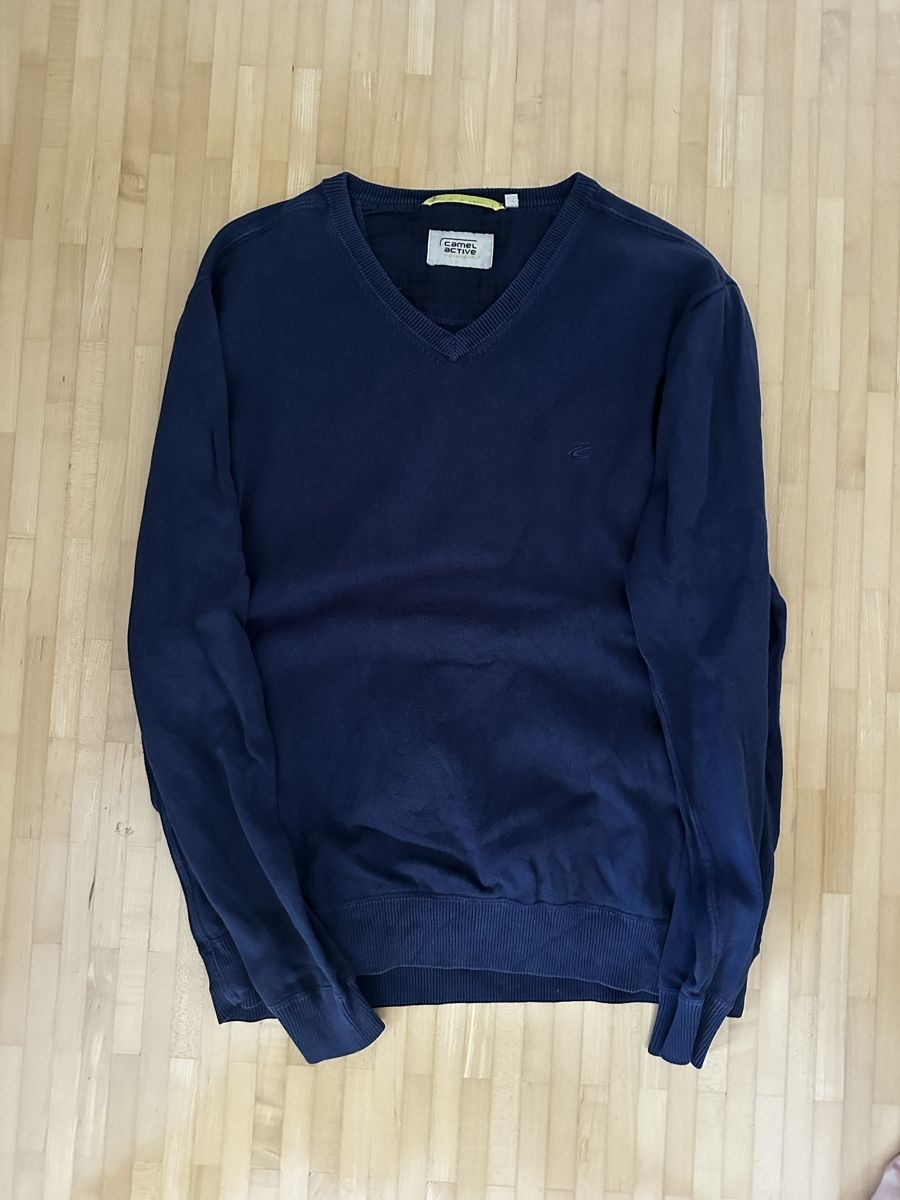 Pulls & Sweat-shirts: Navy Sweater – D'occasion à Mettmenstetten par nad_9nq2