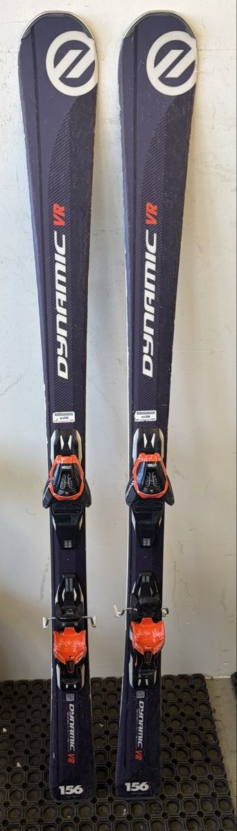 Skis: Dynamic VR Ski 156 cm inkl. Bindung – Gebraucht aus Horw von taskinardi