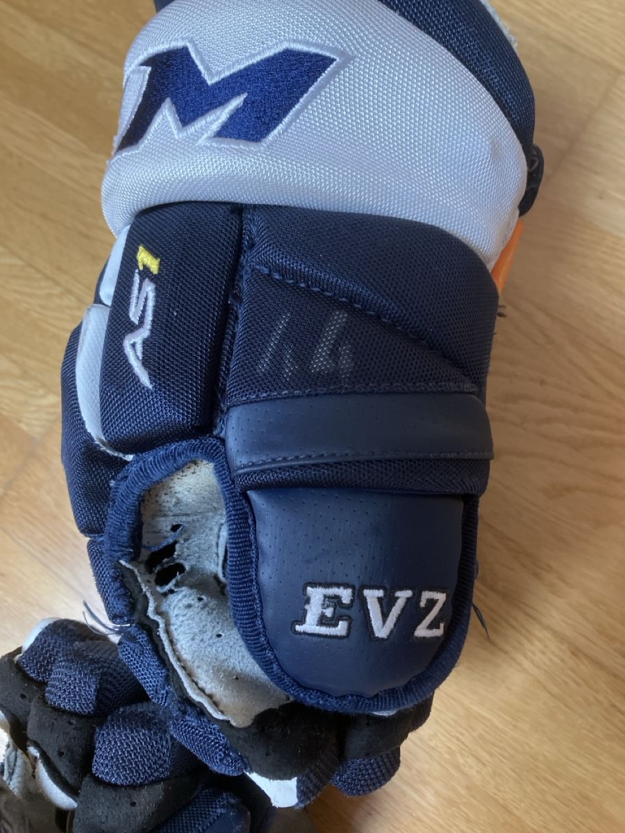 Ccm Altri accessori da uomo: Eishockey Handschuhe EVZ CCM AS1 – Usato da Steffisburg venduto da muggenstutz31 2