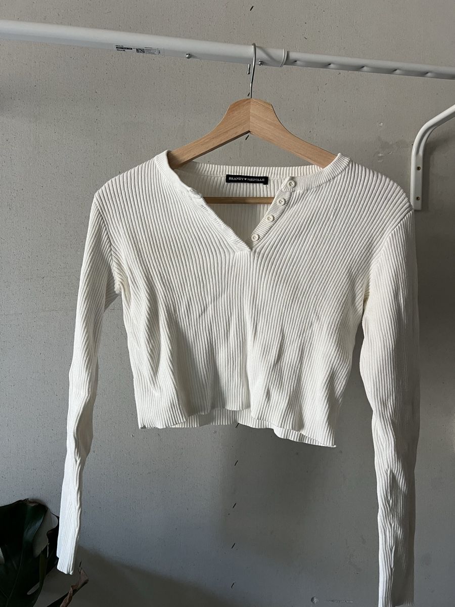 Top: Brandy Melville Crop Top, Rippstrick, Langarm – Usato da Basel venduto da lolixyz