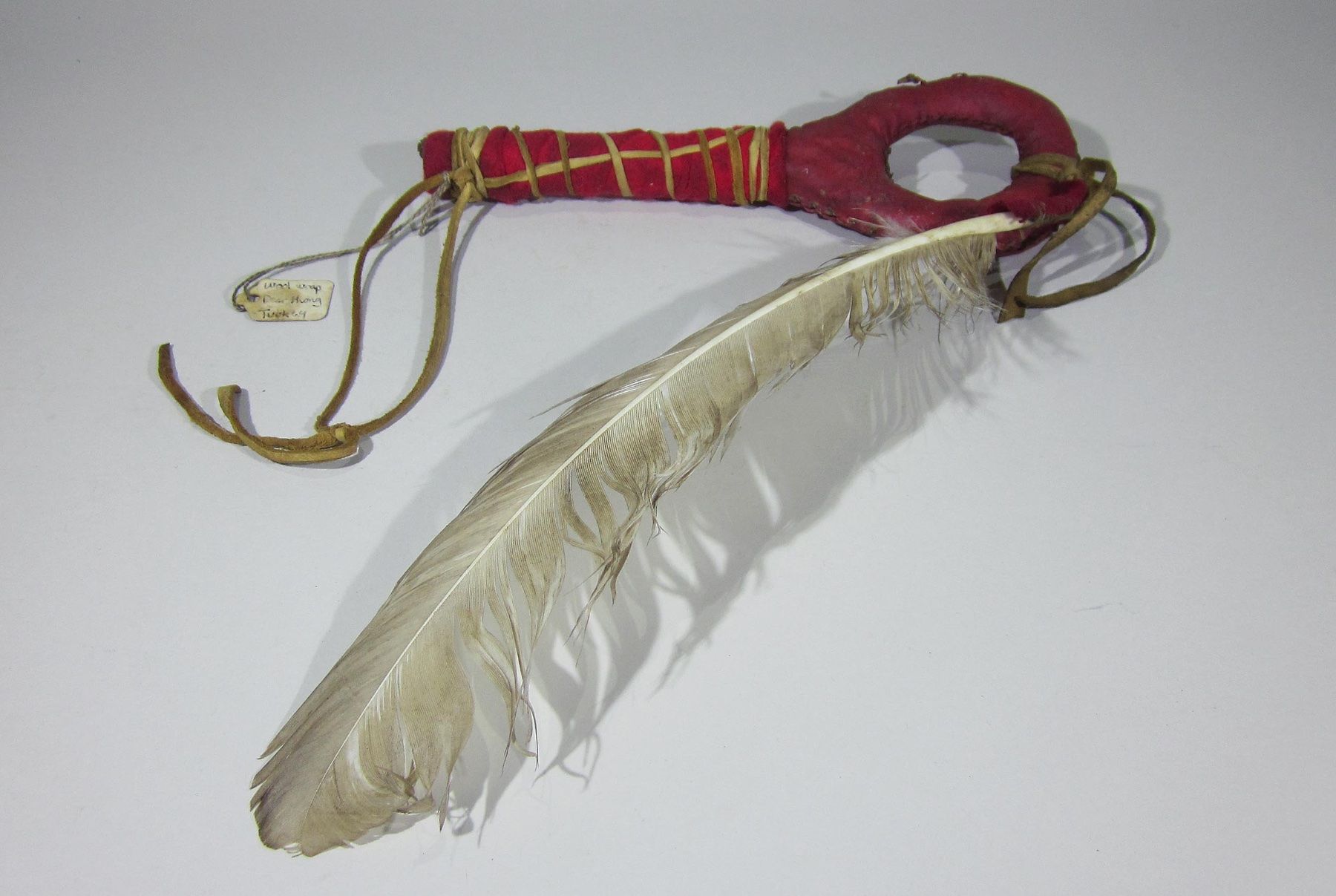 Strumenti musicali: Crow-Indianer Rassel – Usato da Bäretswil venduto da robsonantik