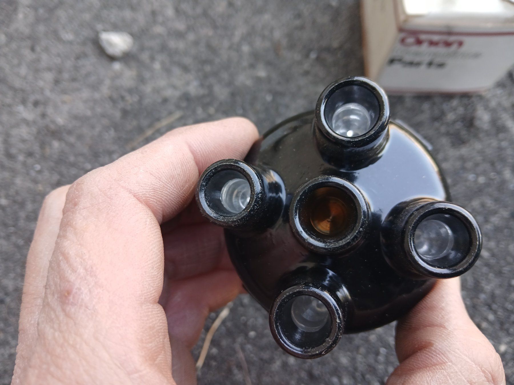 Motori: Zündverteilerdeckel zu Onan Motor – Usato da Landquart venduto da Tractospeed01 2