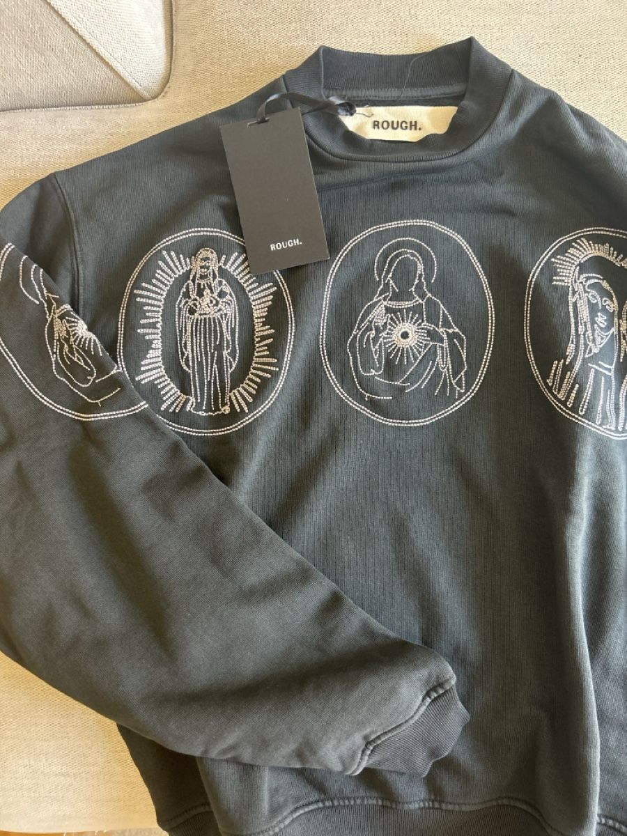Maglioni & Felpe: ROUGH - Pullover dunkelgrau Grösse M NEU – Nuovo e nell'imballaggio originale da Stansstad venduto da Leruac