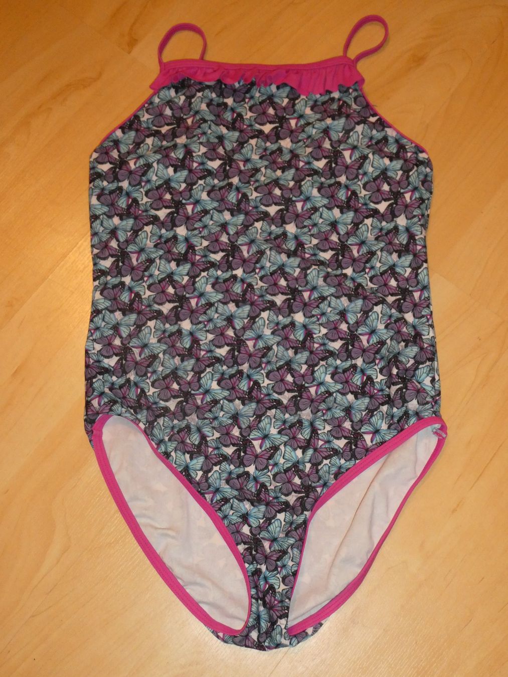 Costumi da bagno & Bikini: Badekleider, Gr. 164 mit Schmetterlingen und Blumen – Usato da Mels venduto da KOSL 1