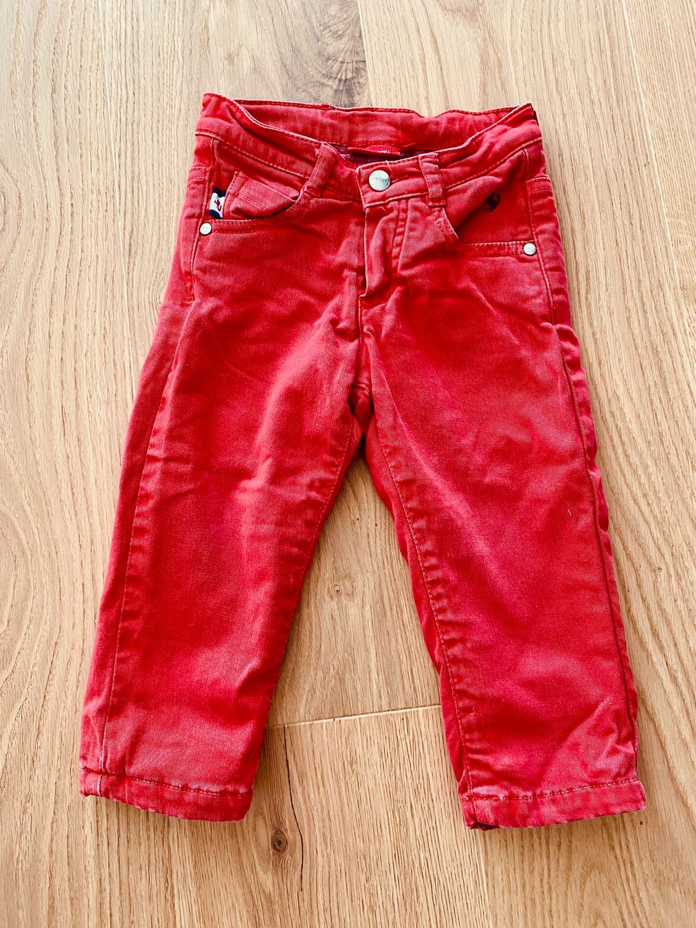 Ferrari Pantaloni: Ferrari Kinder Jeans rot Grösse 12M – Usato da Siegershausen venduto da Minneola