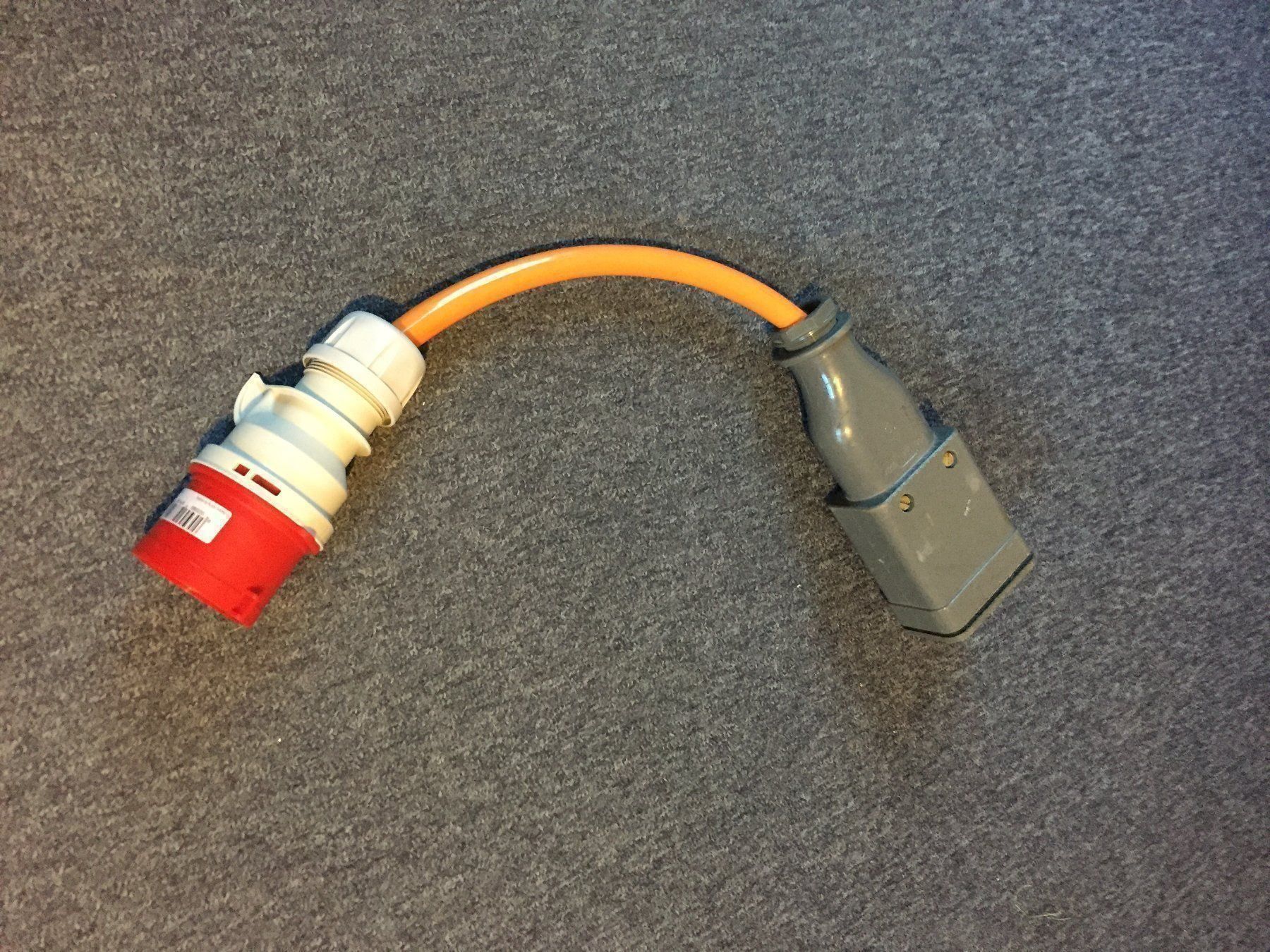 Cavi: Übergang Stecker CEE32/J25 5polig – Usato da Sevelen venduto da misteralfred