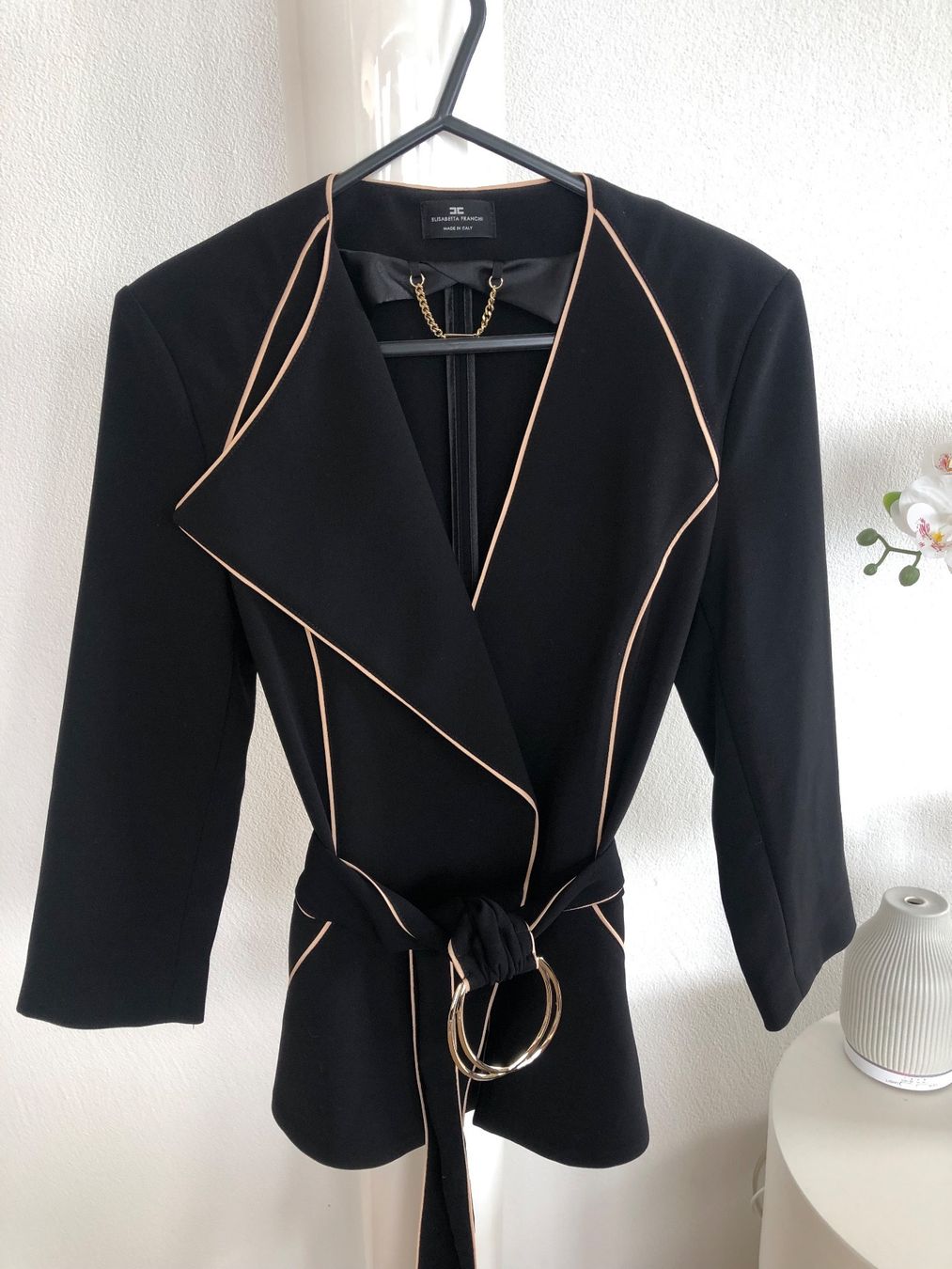 Franchi Giacche: Extravaganter Elisabetta Franchi Blazer Gr 36 – Usato da Balgach venduto da Fashionistalady