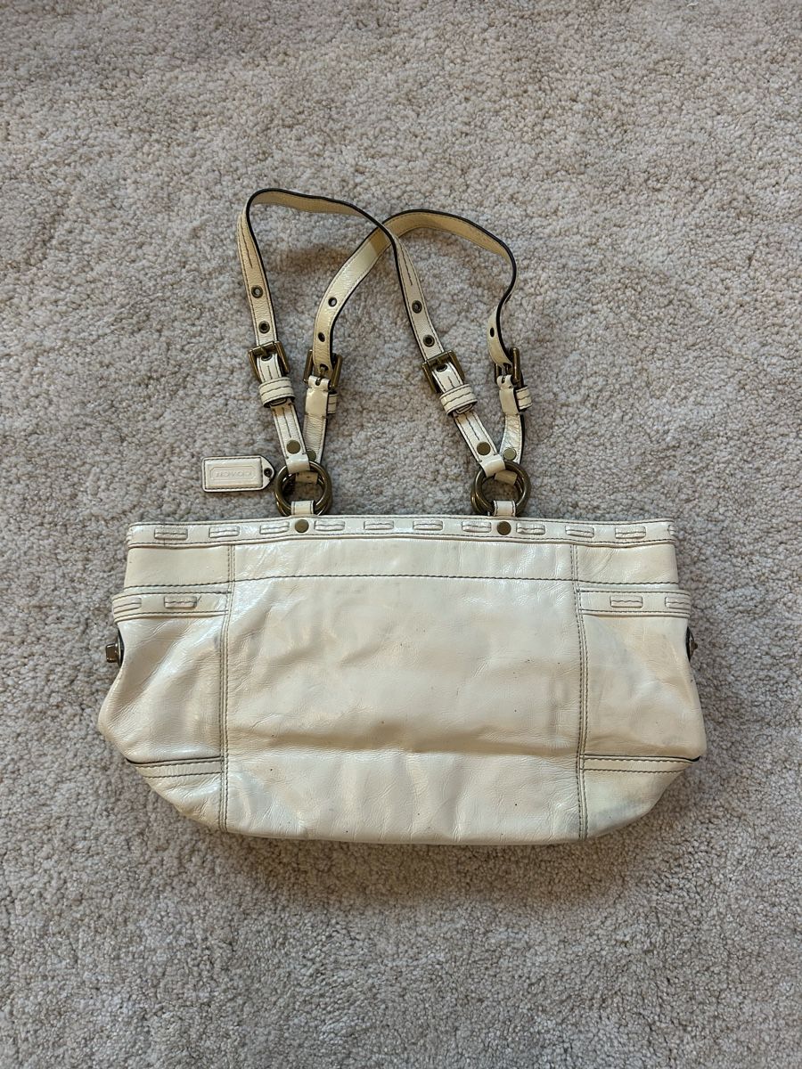 Coach Borse da donna: cute vintage coach bag white  – Usato da Dietlikon venduto da leaaasells 3