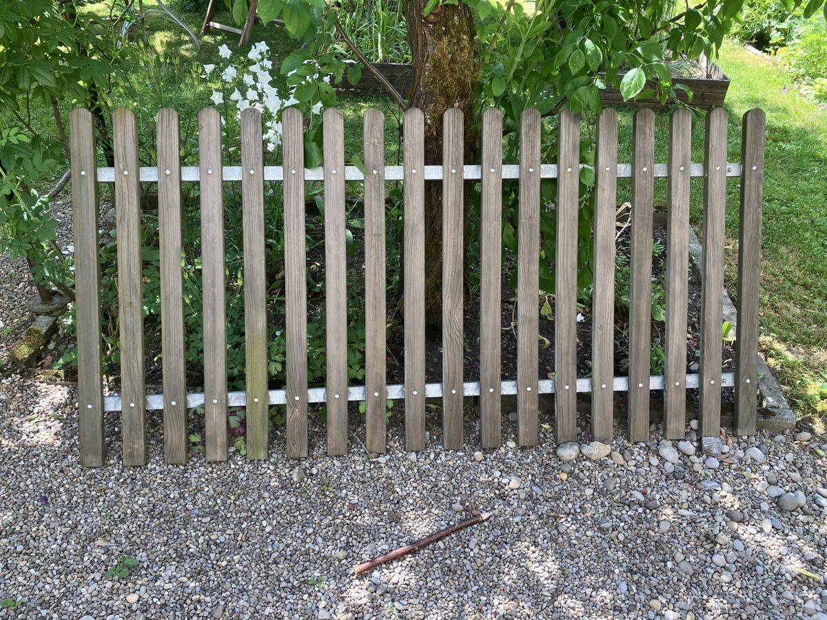 Fendivista: Staketenzaun-Elemente und Gartentor – Usato da Winterthur venduto da foig