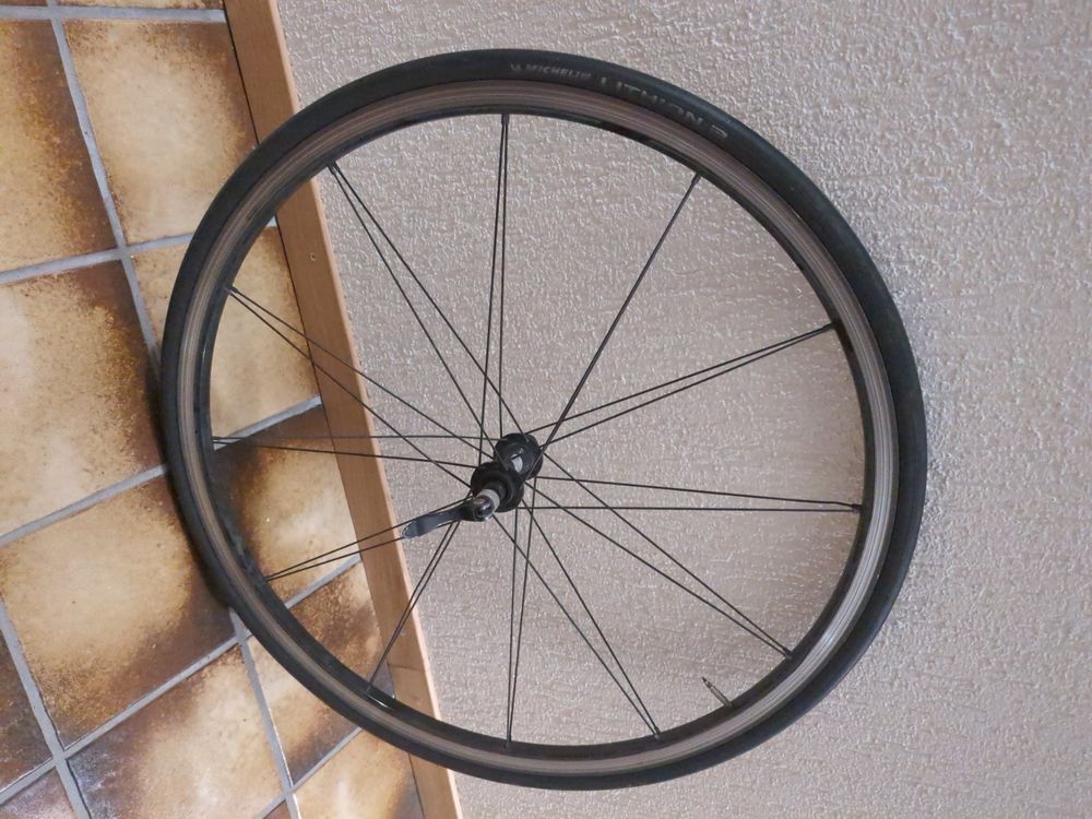 Chiwanji Support De Fourche De Vu00e9lo VTT Support De Roue Avant U00e0 Du00e9gagement Rapide Bloc De Vu00e9lo Support De Fourche Support De Fourche De Vu00e9lo Pour Voyage En