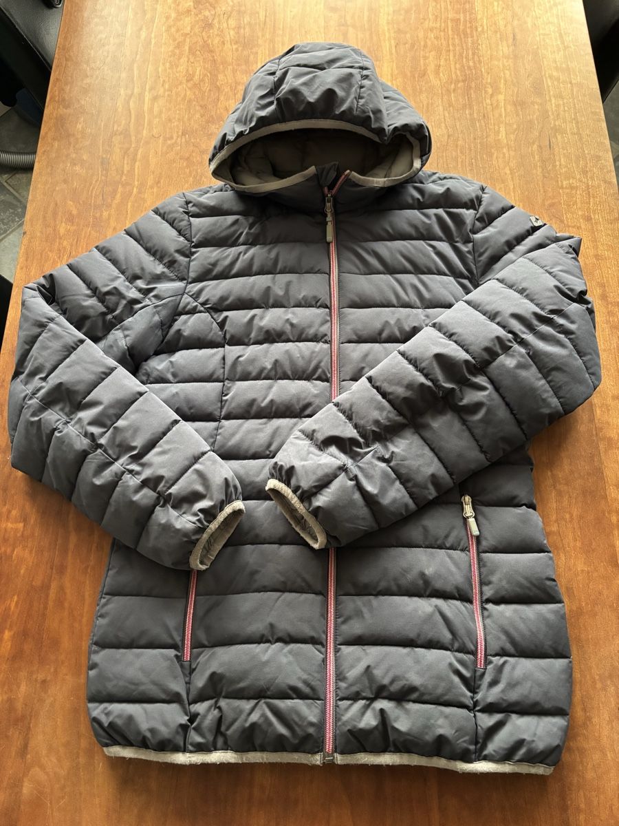Giacche & Cappotti: Killtec Steppjacke Gr. 176 dezentes blau/pink – Usato da Ernetschwil venduto da Csunday