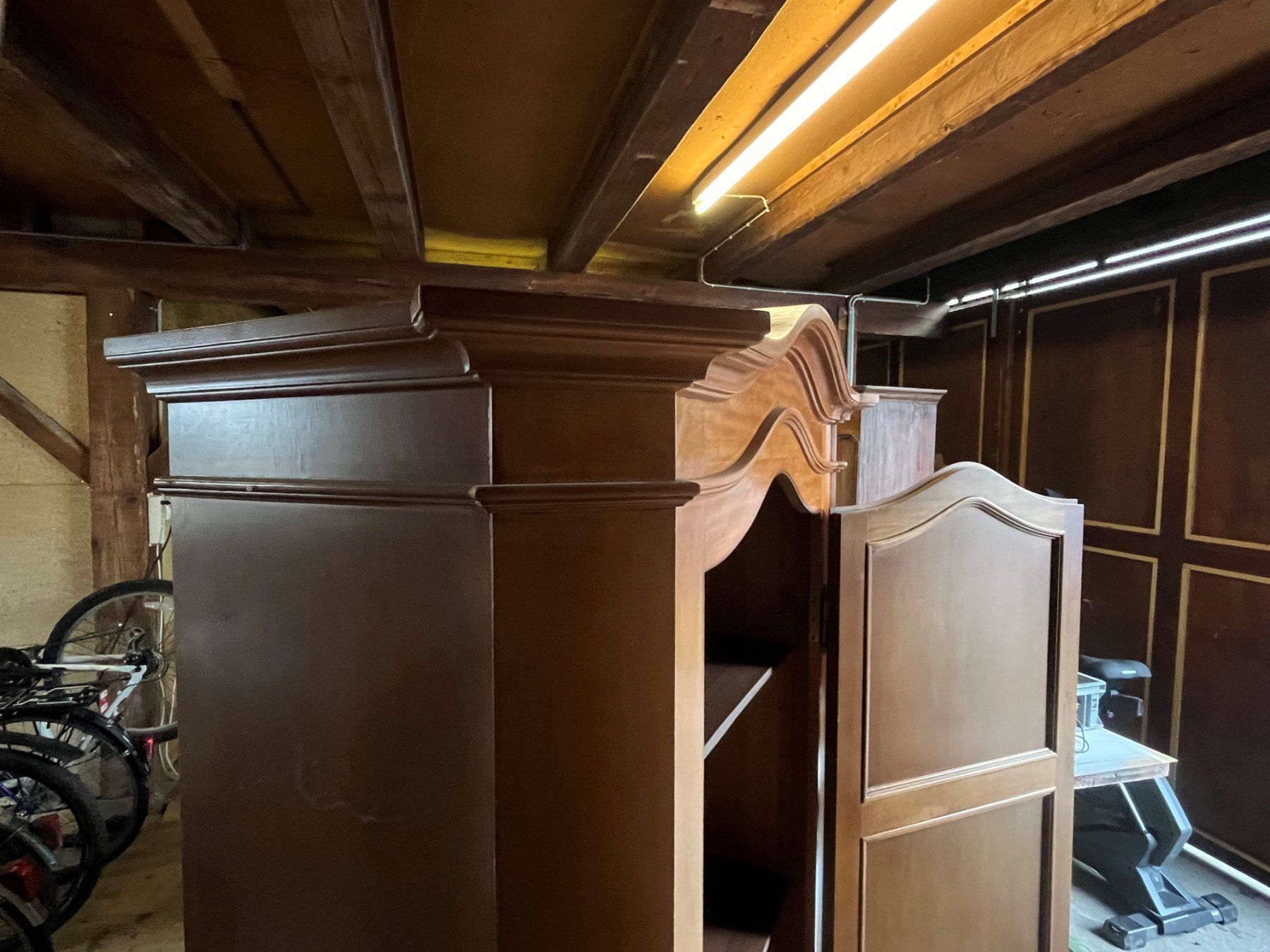 Armadi: Vintage Holzschrank – Usato da Bülach venduto da .Reissverschluss. 2