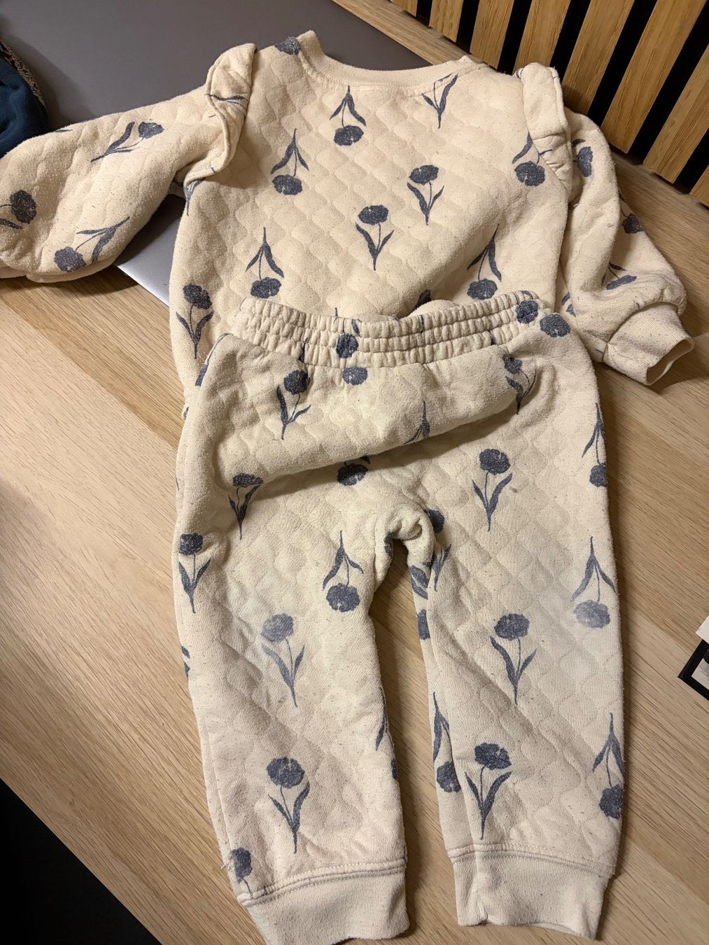 Maglioni & Felpe: Baby Pullover Set 9-12M – Usato da Gossau SG venduto da sha_jhp7