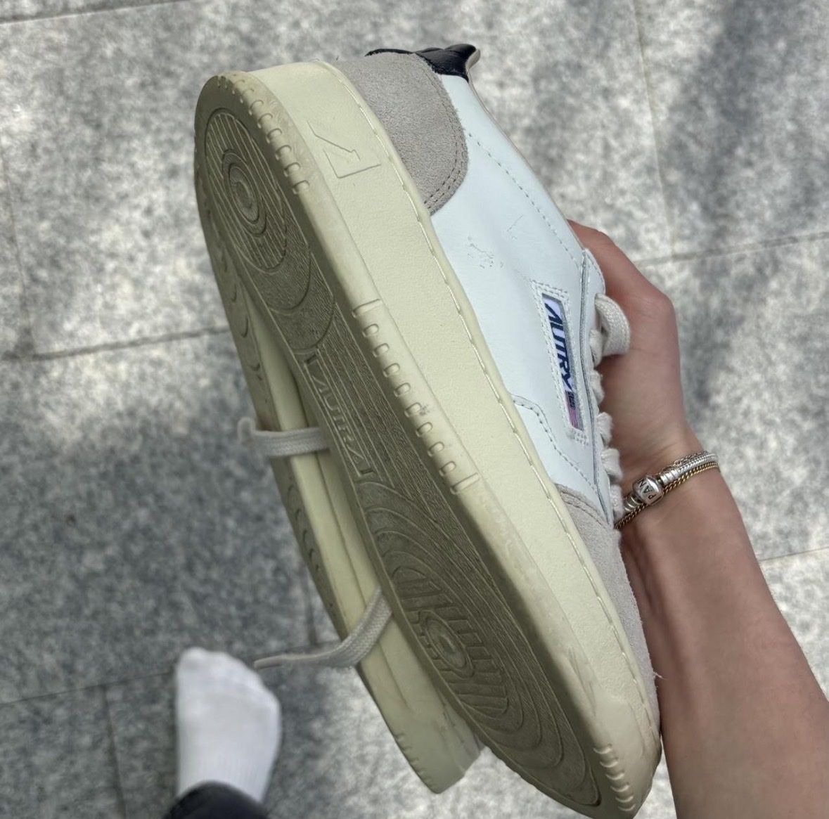 Autry Scarpe da donna: Autry Sneaker Gr. 36, beige-weiss mit blau – Usato da Gunzwil venduto da mel_gd8m 2