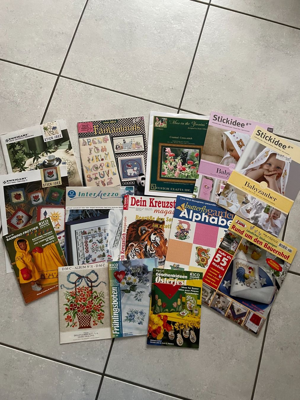 Riviste & Magazine: Kreuzstich Vorlagen – Usato da Maschwanden venduto da Brindabella