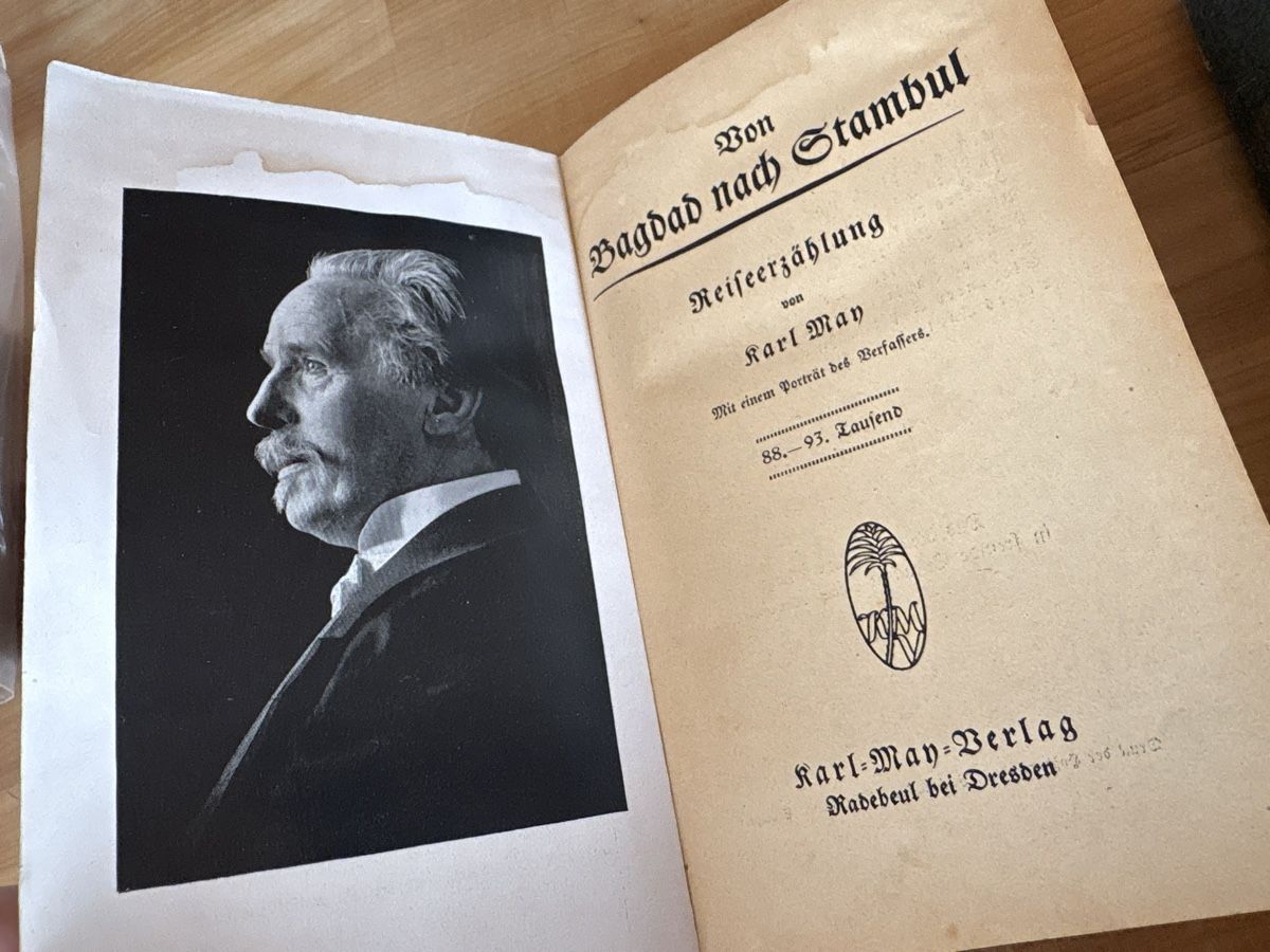 Libri: 2 alte Bücher von Karl May – Difettoso da Rümlang venduto da euqinom16 1