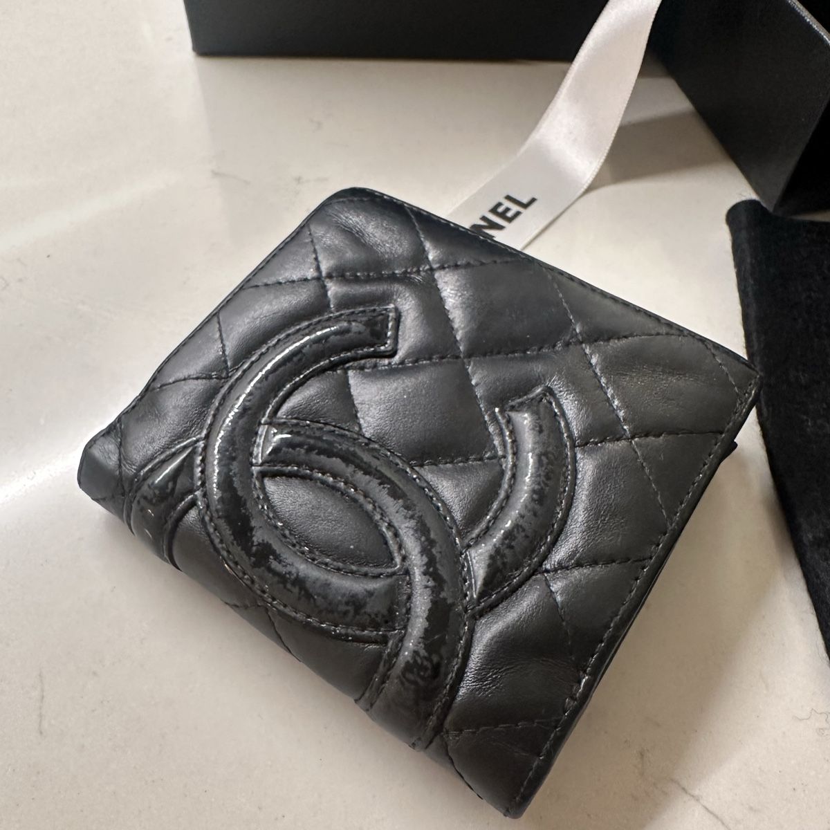 Chanel Portamonete: Chanel Black Caviar Leather Wallet (2004) – Usato da Zürich venduto da OldtownShop 2