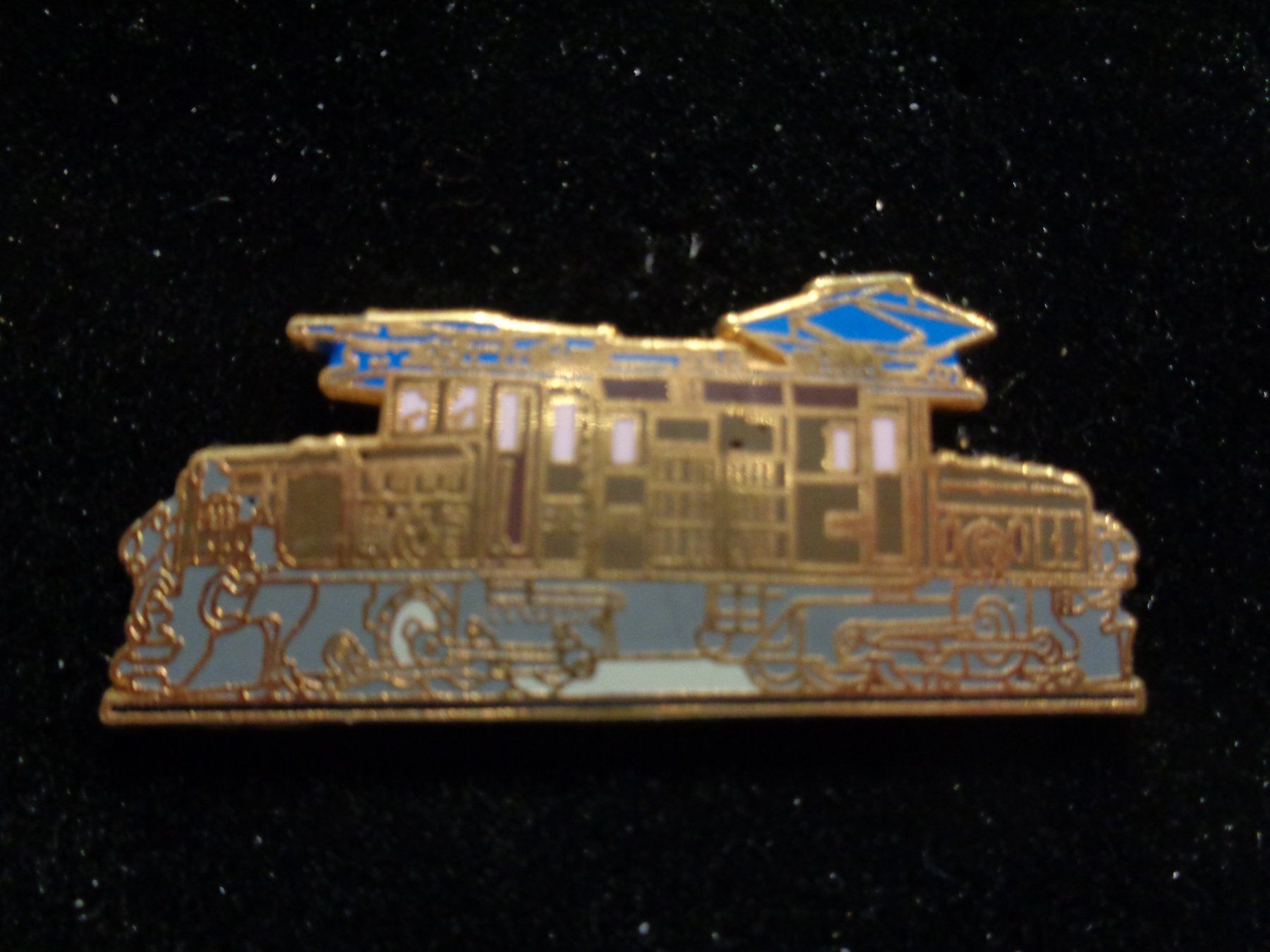 SBB/CFF/FFS Placchette & Badge: Pin Lokomotive – Usato da Birsfelden venduto da Albatros55