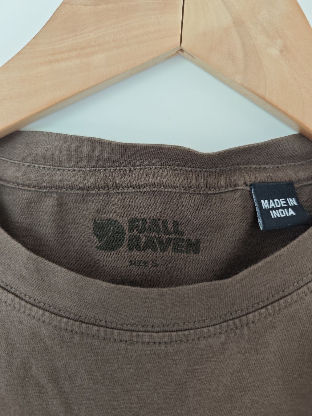 Fjällräven T-shirt: Fjallraven t-shirt – Usato da Bassins venduto da shaguy09 2