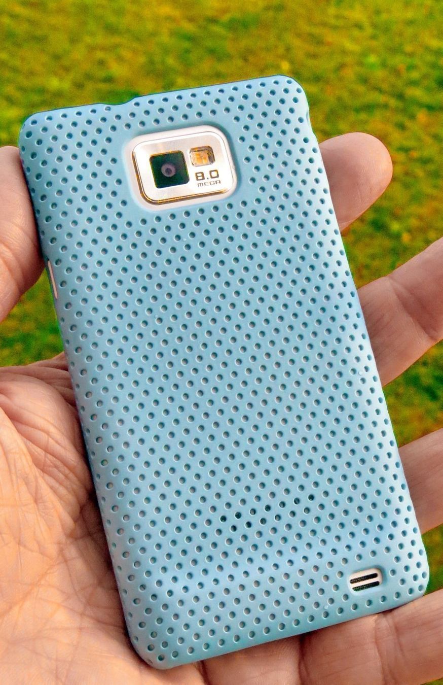 Cover & Protezioni schermo: Samsung Galaxy S2: Bumper hell-blau – Nuovo e nell'imballaggio originale da Untersiggenthal venduto da Zarkok 1