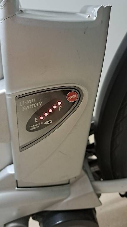 Flyer Biciclette: Flyer L8 HS 45km/h, Hinterrad defekt – Usato da Riehen venduto da Sina13 1