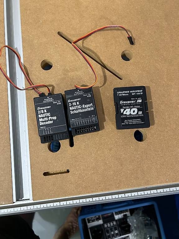 Fernsteuerungen: Télécommandes Graupner 6014 FM – Gebraucht aus Cormondrèche von SwiSSID 3