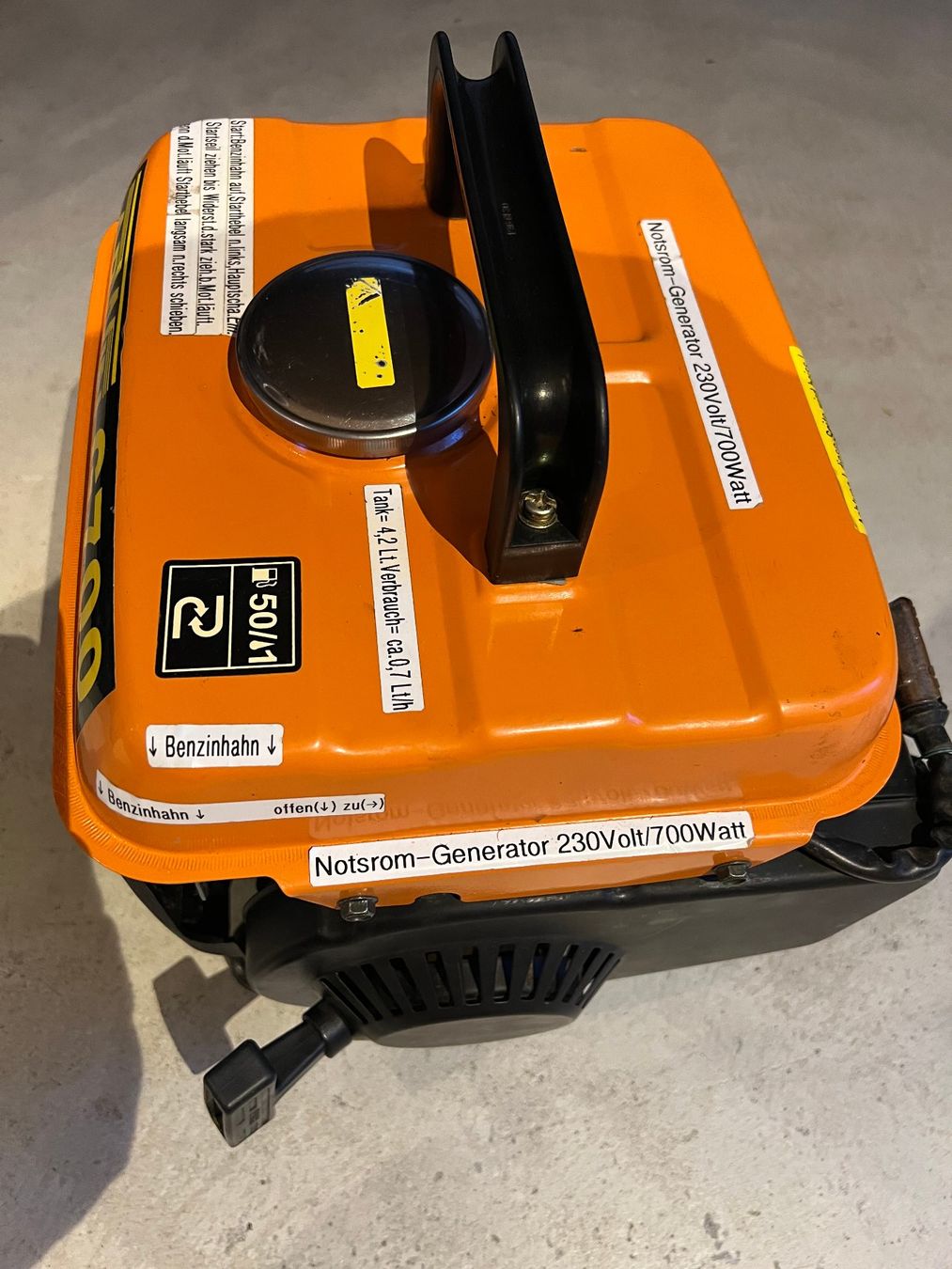 Generatori di corrente: Notstromgenerator 700 Watt – Usato da Cham venduto da hemst 2