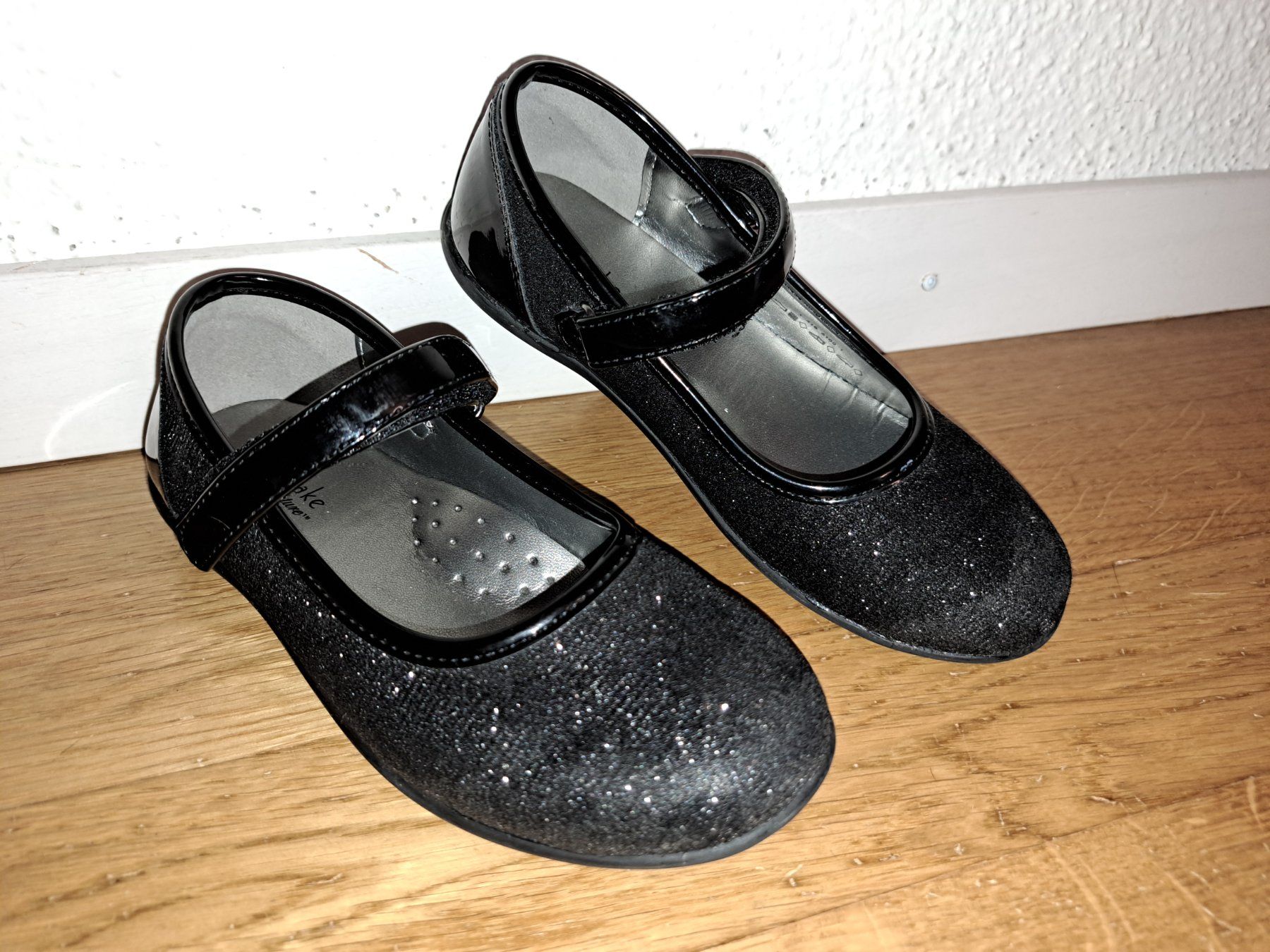 Schuhe für Mädchen: Mädchenschuhe Capcare Couture Schwarz Gr. 30 – Gebraucht aus Duebendorf von Mauxus 1