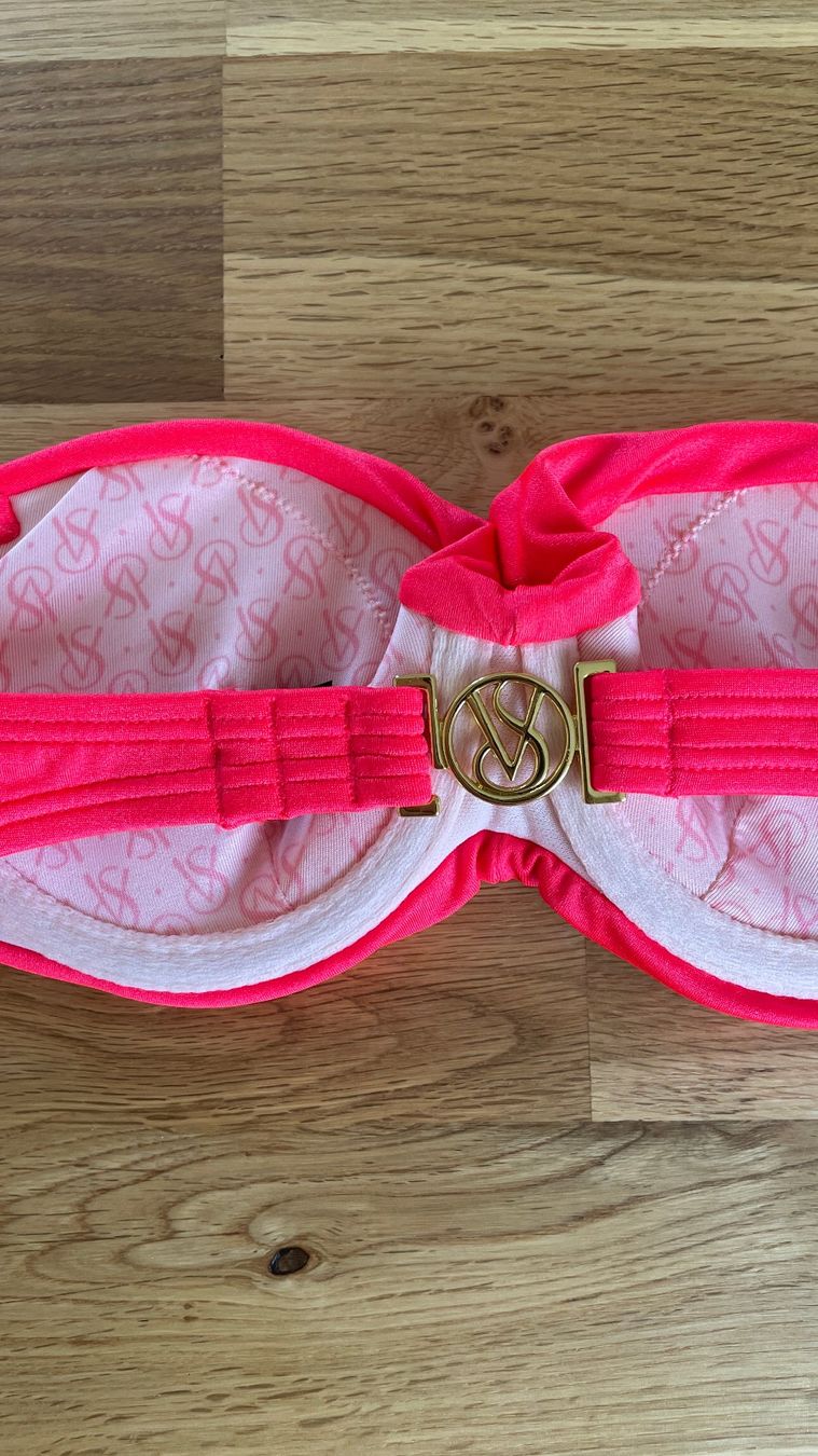 Victoria's Secret Costumi da bagno & Bikini: Bikini Top, Victoria's Secret – Nuovo (secondo la descrizione) da Burgdorf venduto da Crown. 4