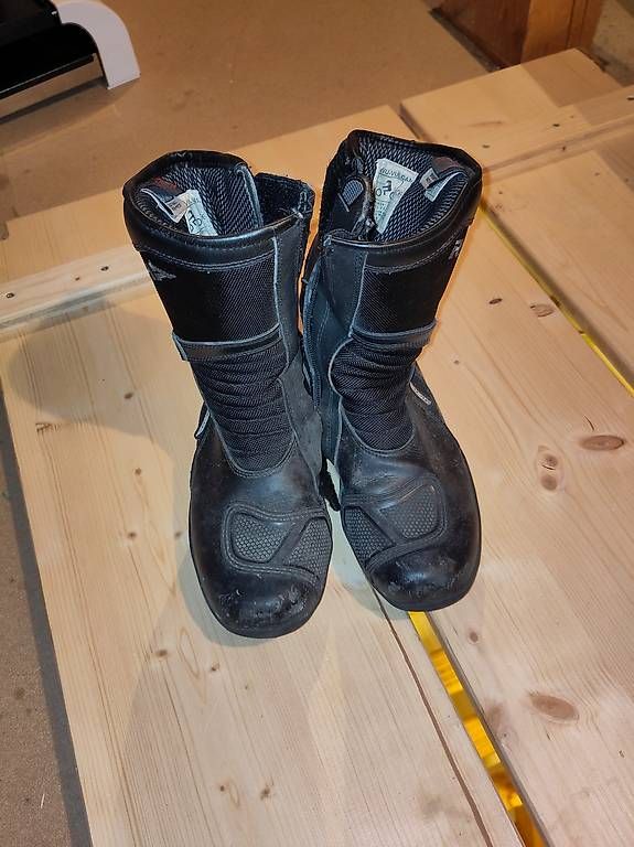 Scarpe da uomo: Motorrad Stiefel RICHA Gr. 42 – Usato da Altdorf UR venduto da Dani878