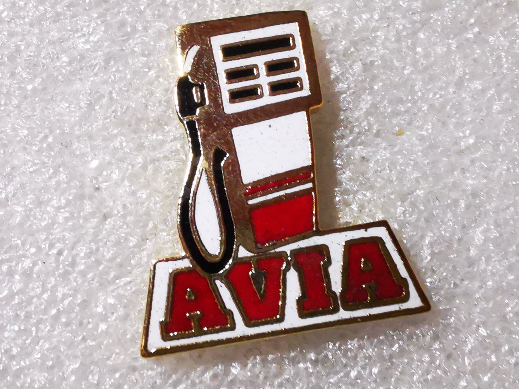 Placchette & Badge: Ansteckpin 164: Avia – Usato da Oppligen venduto da Pin-Fall-Shop