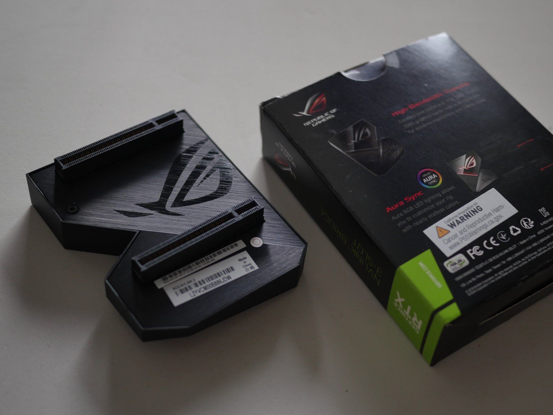 Asus Grafikkarten: Asus ROG NVLink Bridge for RTX GPU 3-slot – Gebraucht aus Chavannes-près-Renens von  1