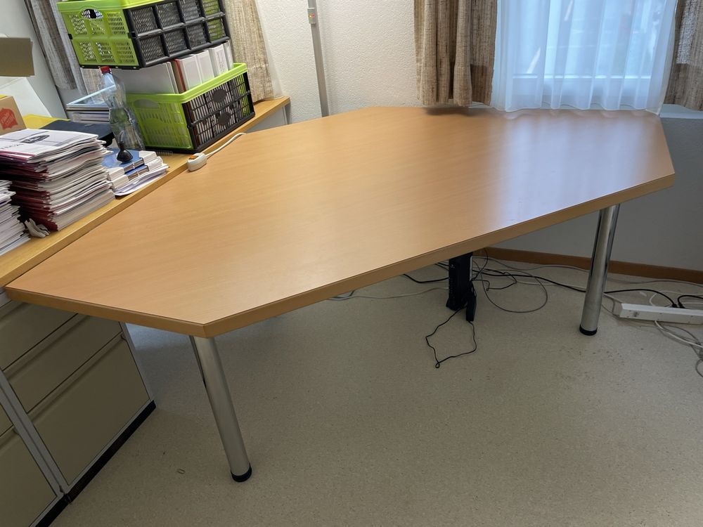 Scrivanie: Massivholz Bürotisch Ecktisch - IN APPENZELL ABHOLEN – Usato da Niederteufen venduto da sonnegarte