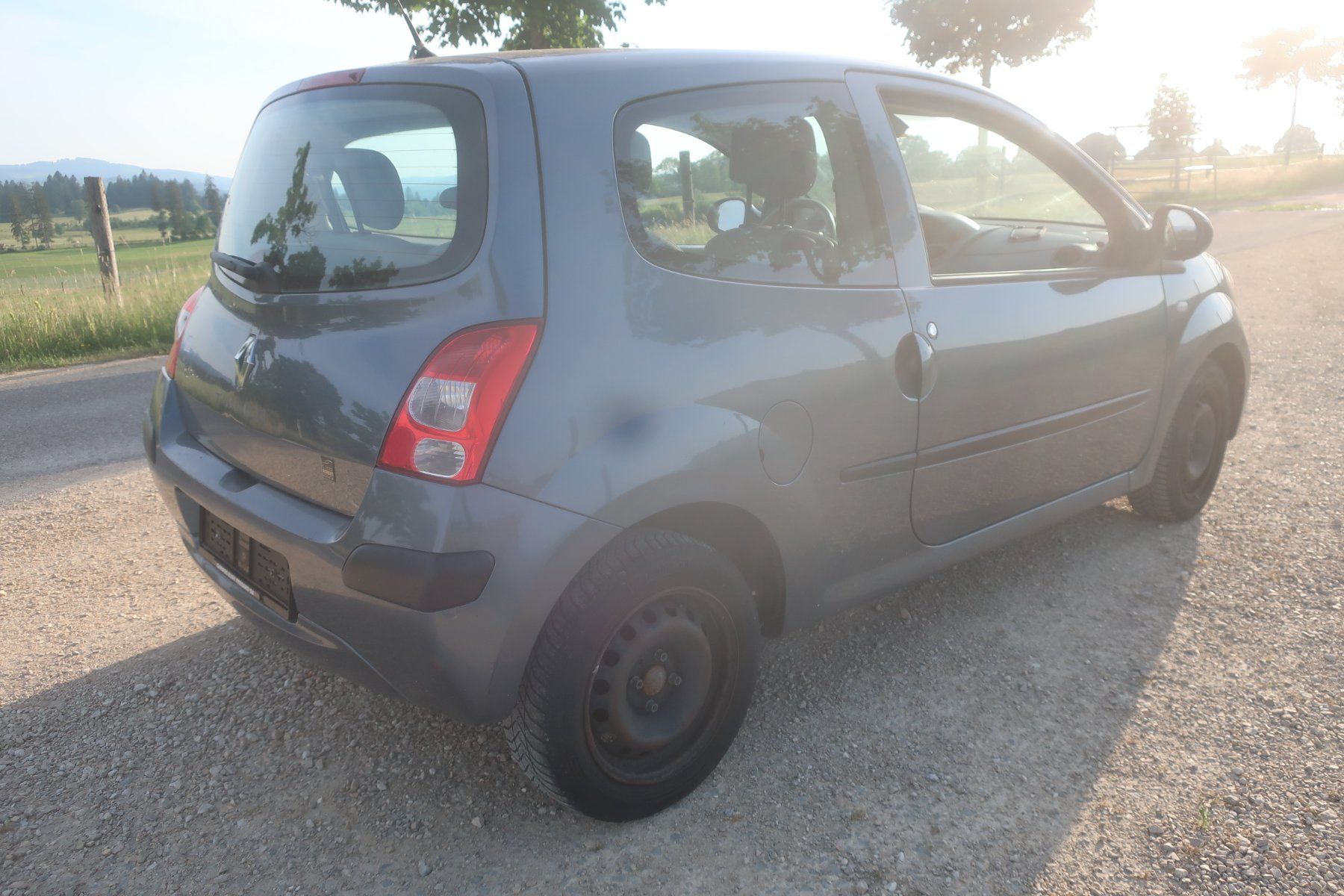 Renault Autos: Renault Twingo 1.2 16V – D'occasion à Les Bois par Jojo710 2