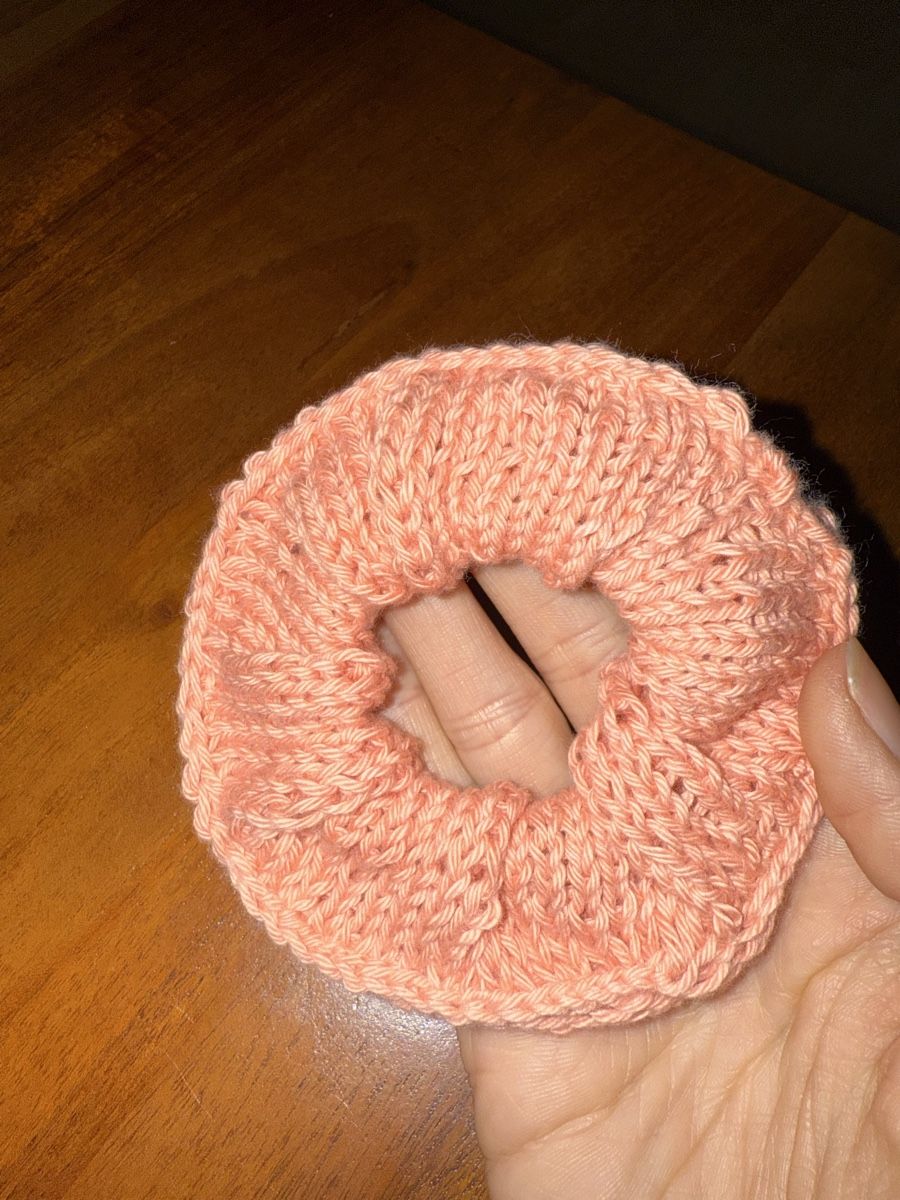 Accessori per capelli: Scrunchie gestrickt pink – Nuovo e nell'imballaggio originale da Mörschwil venduto da Seegurke18