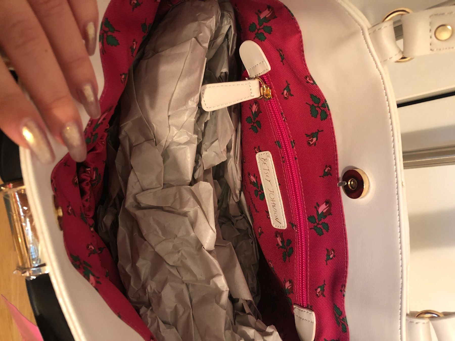 Jj Benson Taschen für Damen: Sac à main Betsey Johnson – Neu und originalverpackt aus St-Sulpice VD von elo_9ghs 4